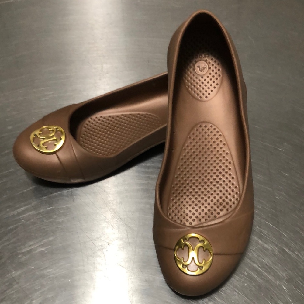 Tan Crocs Flats